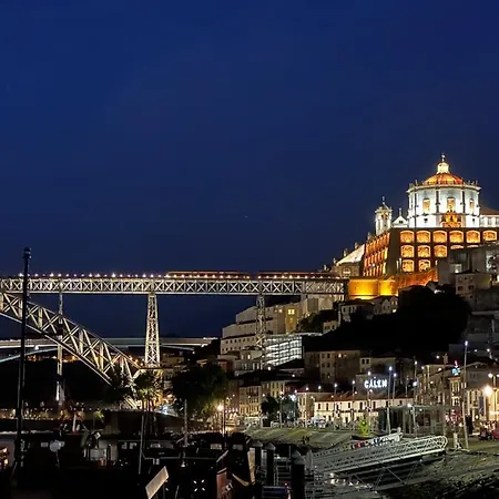 Art With Oporto View! Vila Nova de Gaia