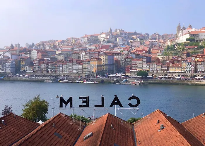 Art With Oporto View! アパート